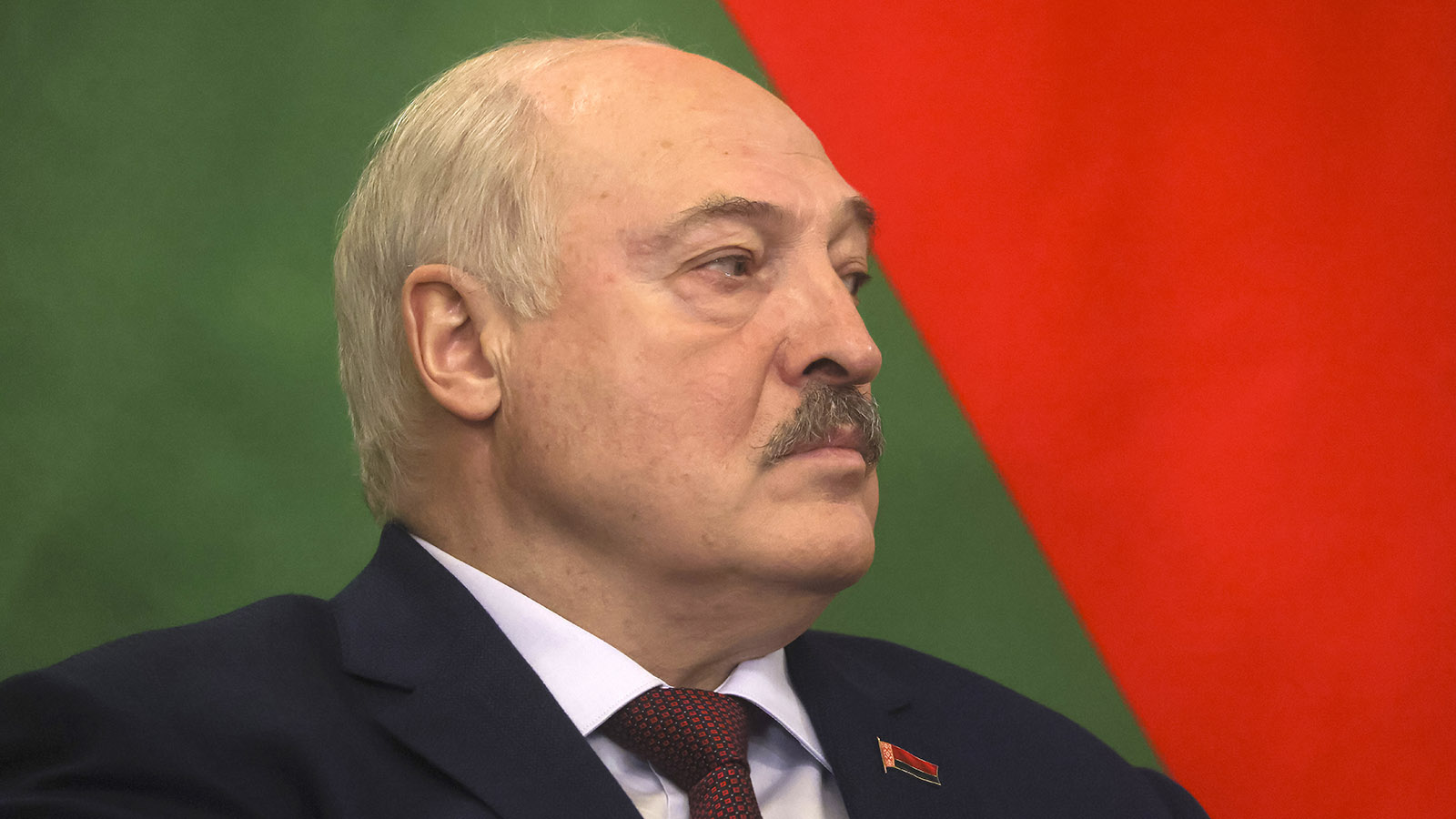 Лукашенко заявил о намерении участвовать в следующих выборах президента Белоруссии