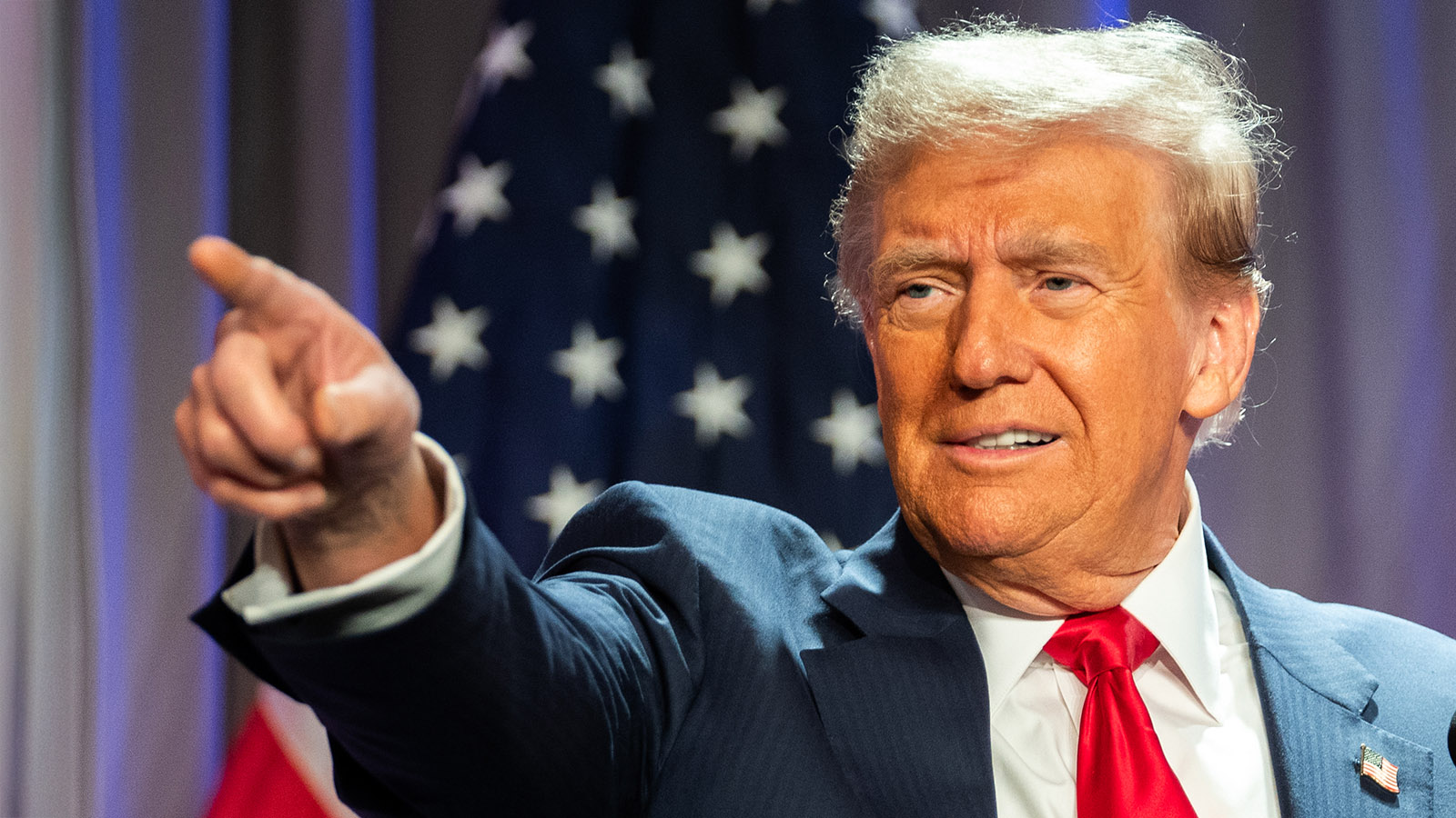 Продать нельзя оставить: что будет с социальной сетью Трампа после его инаугурации