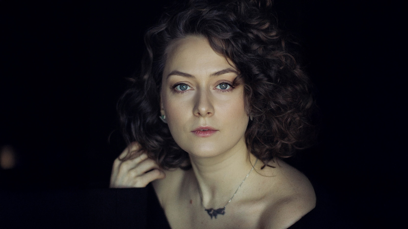 Актрису Ломакину оштрафовали на 10 000 рублей за шутки о карельском языке в стендапе