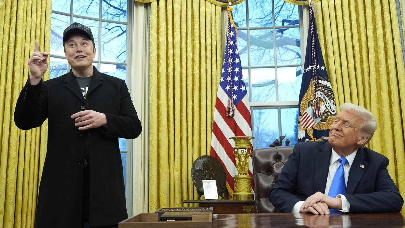 Миллионы для чайников: как американские чиновники зарабатывают свои состояния