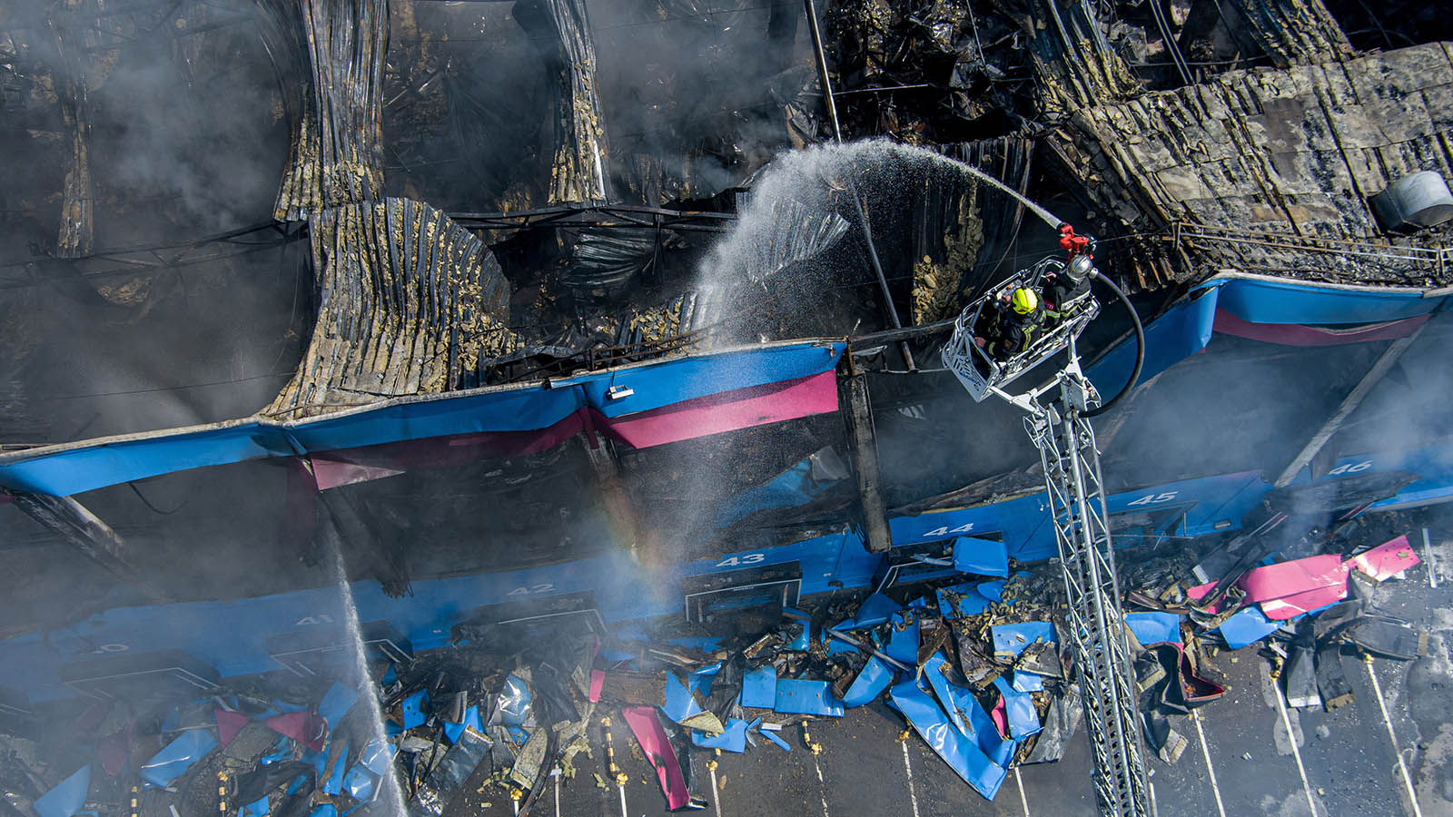 Ozon подал иск на миллиарды рублей к девелоперу своего сгоревшего склада в Истре