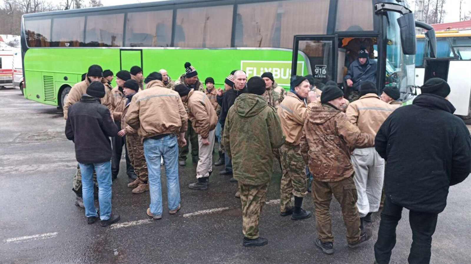 Россия и Украина провели обмен военнопленными по формуле 150 на 150