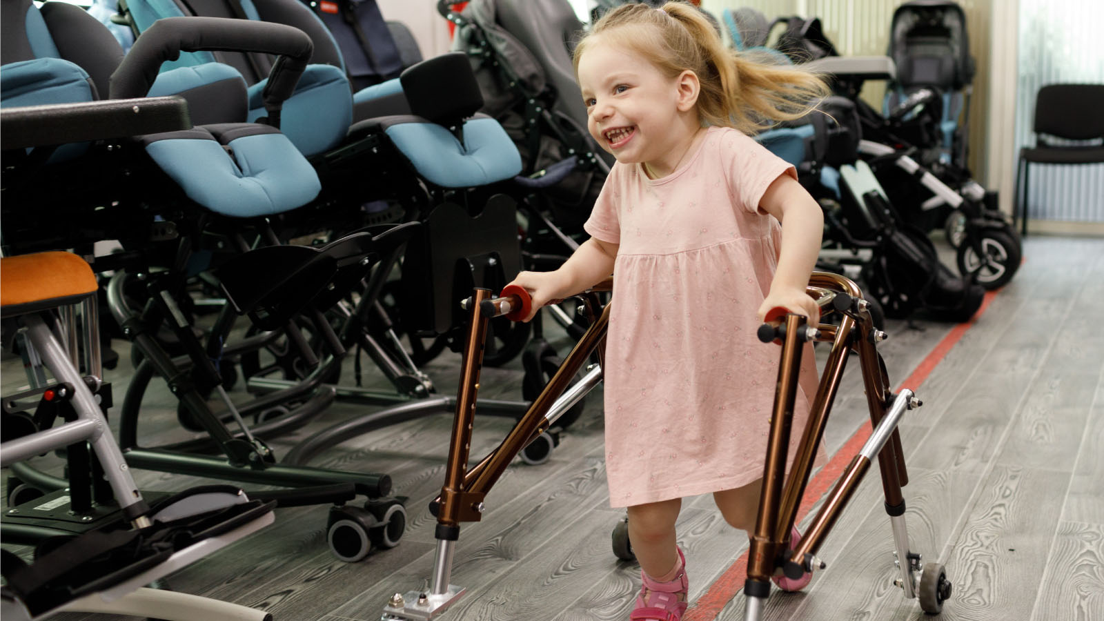 Акция 1000 слов о девочках и благотворительный кинопоказ: социальные проекты недели