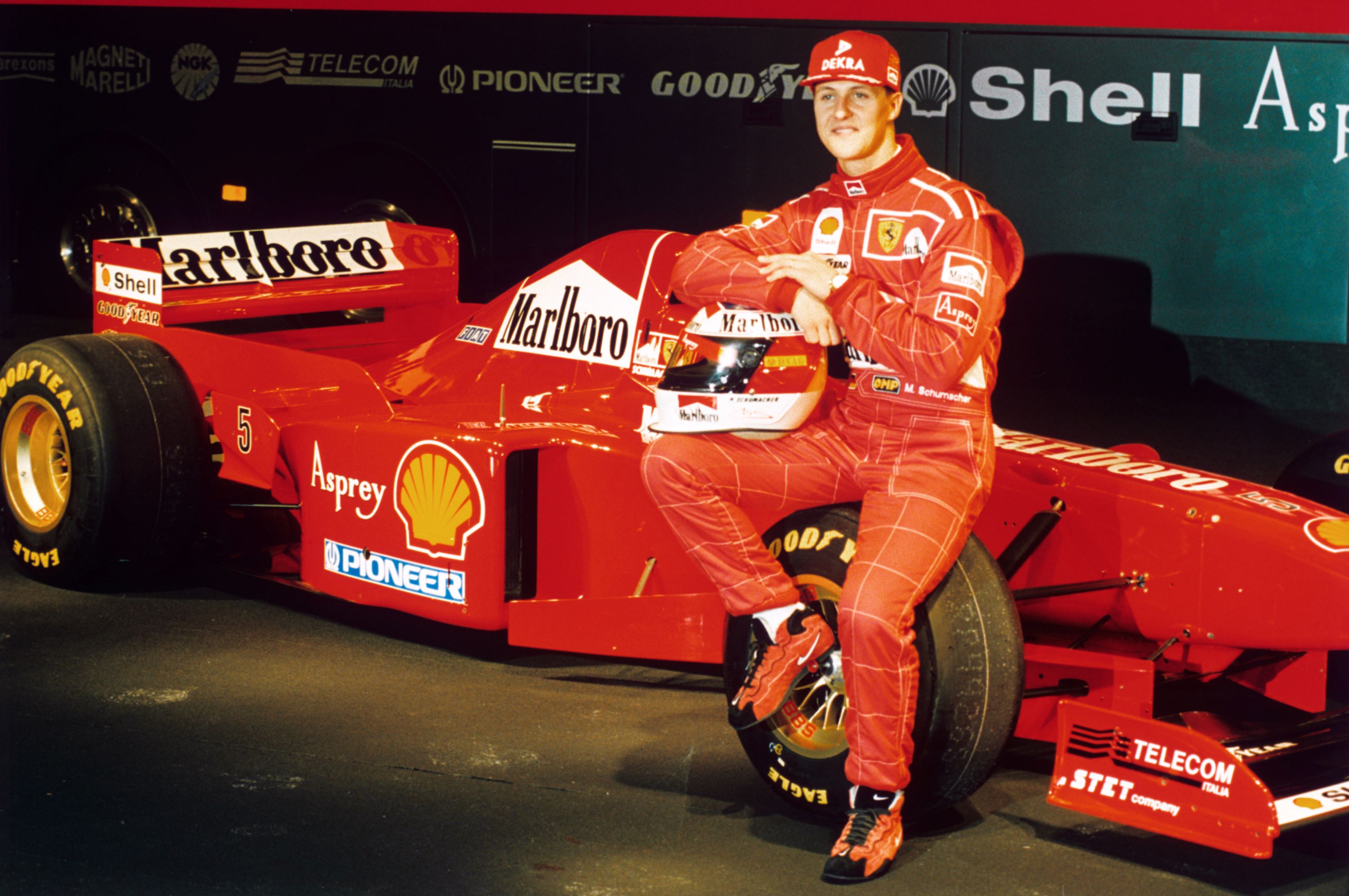 Ползучий брендинг: как табачные бренды делали Формулу-1 богатой, обходя запреты