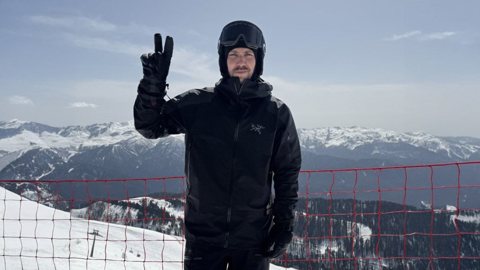 Куртка для Сабурова: как парень из Брянска бросил МГУ и запустил бренд одежды