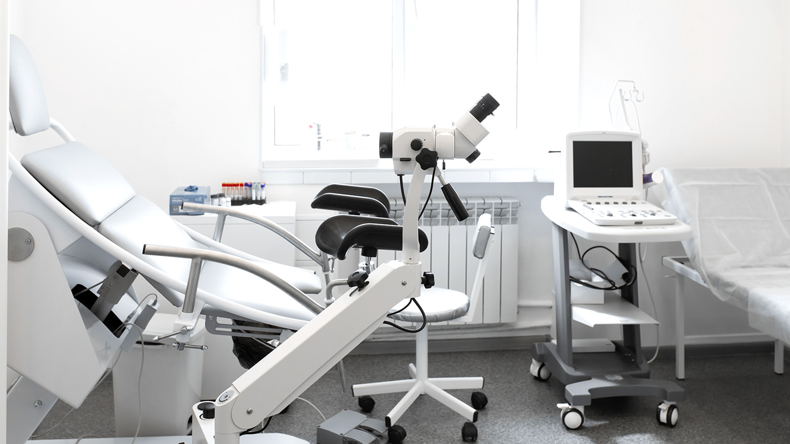 В Брянской области приняли закон о запрете склонения к абортам