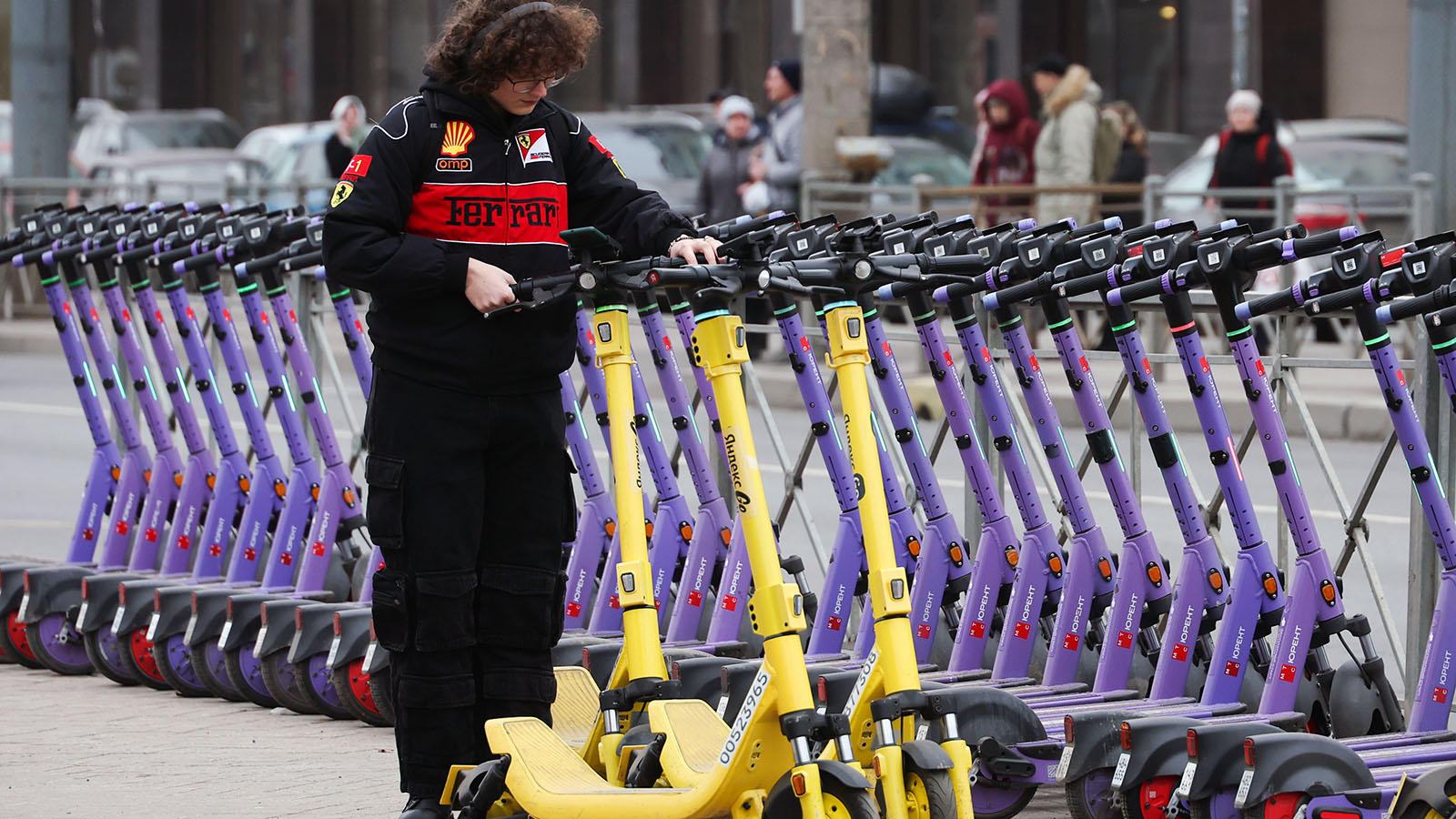 Сервисы кикшеринга предложили верифицировать арендаторов самокатов через Госуслуги