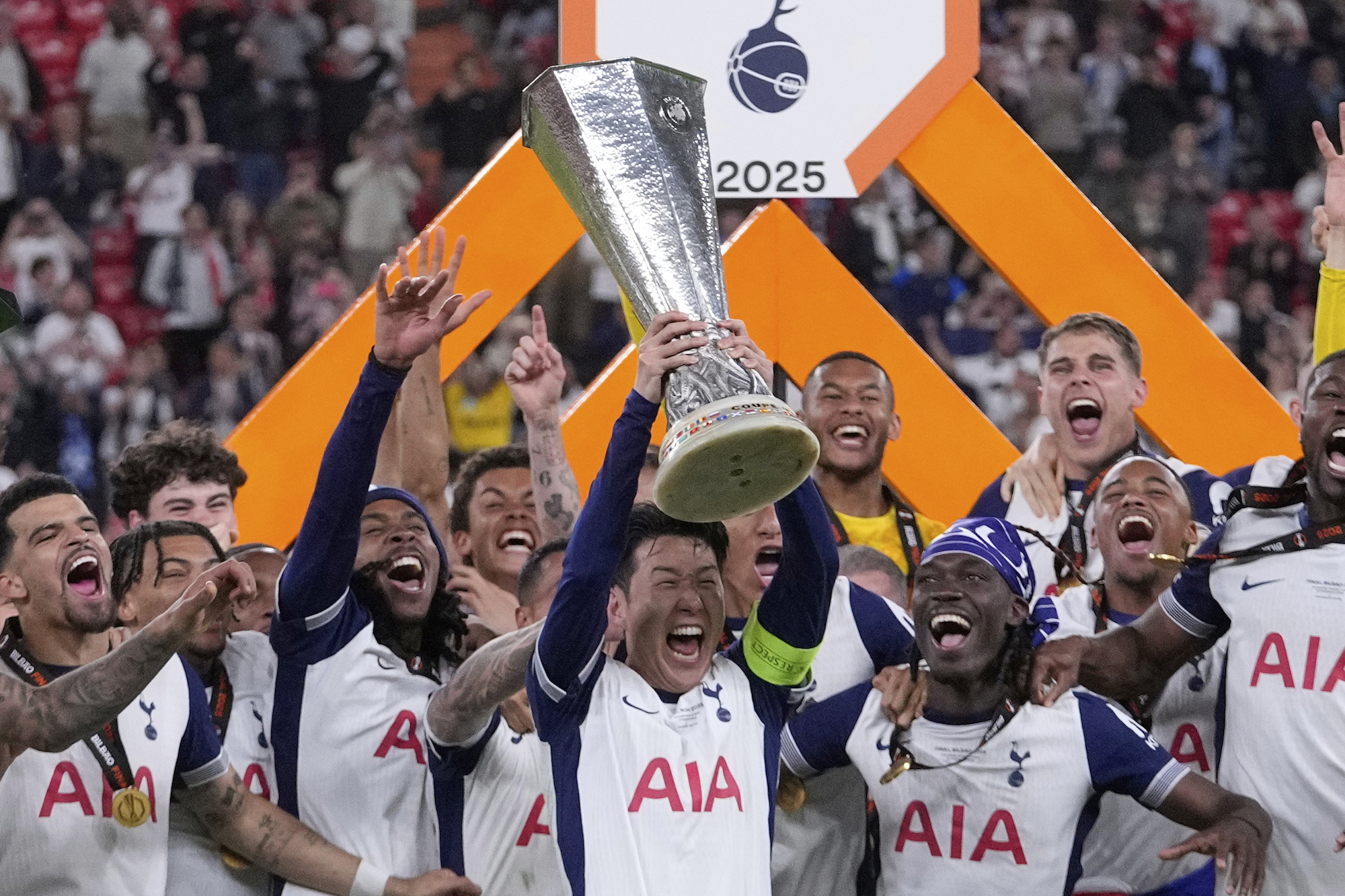 Еще одно проклятие снято: как Тоттенхэм смеется над собой и своей победой