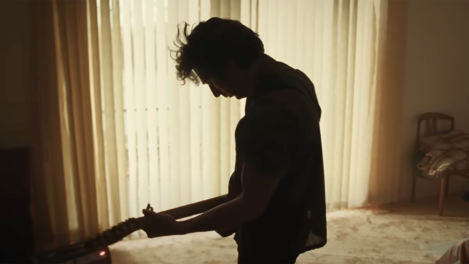 Вышел трейлер байопика о Брюсе Спрингстине с Джереми Алленом Уайтом