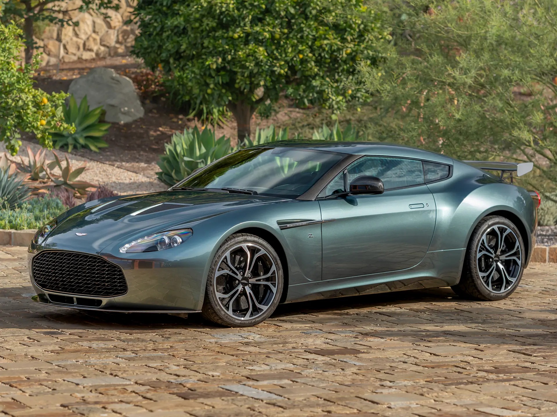 Aston Martin V12 Zagato
