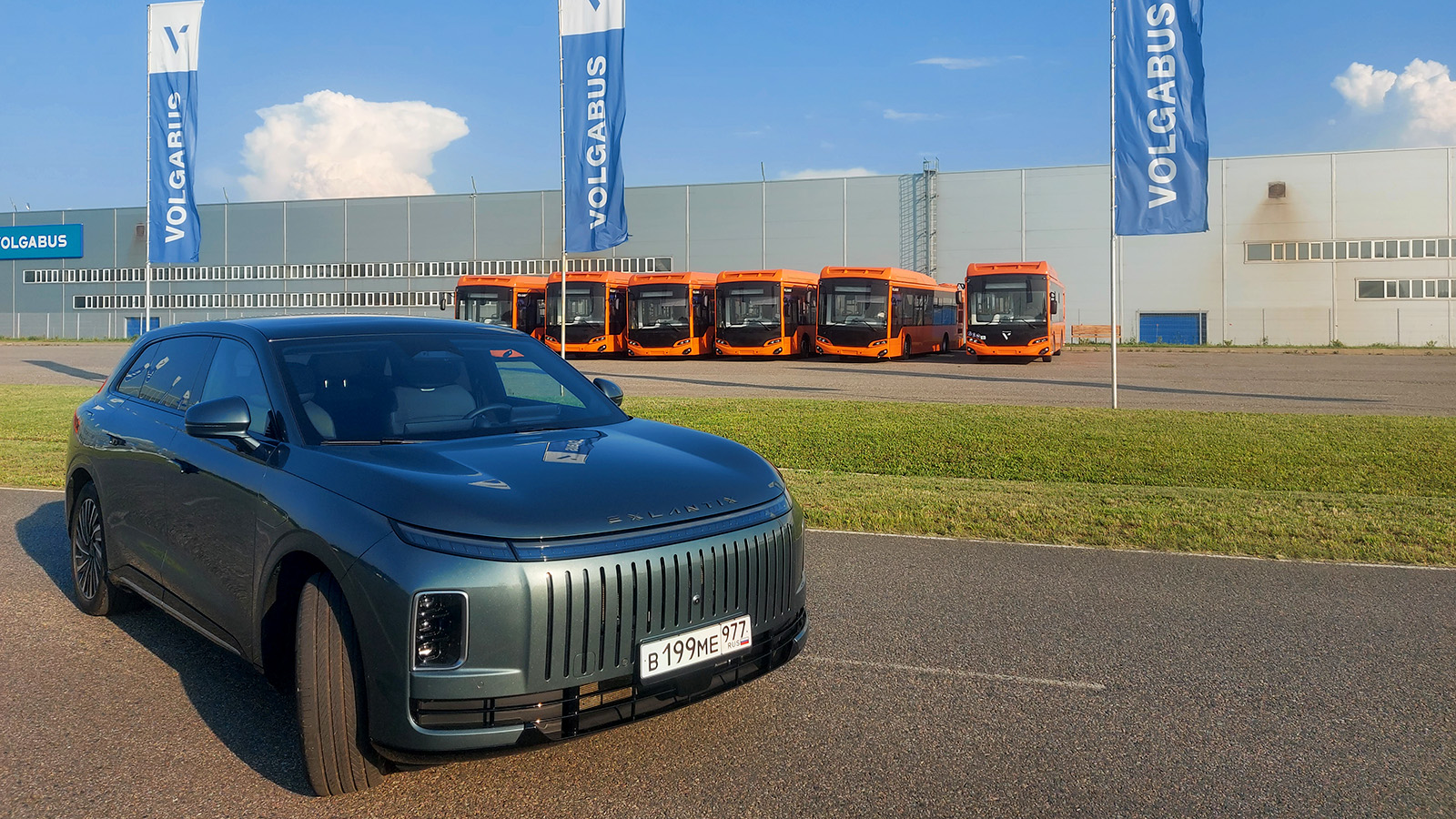 Тест-драйв Forbes: на гибридном Exlantix ET к российскому производителю электробусов