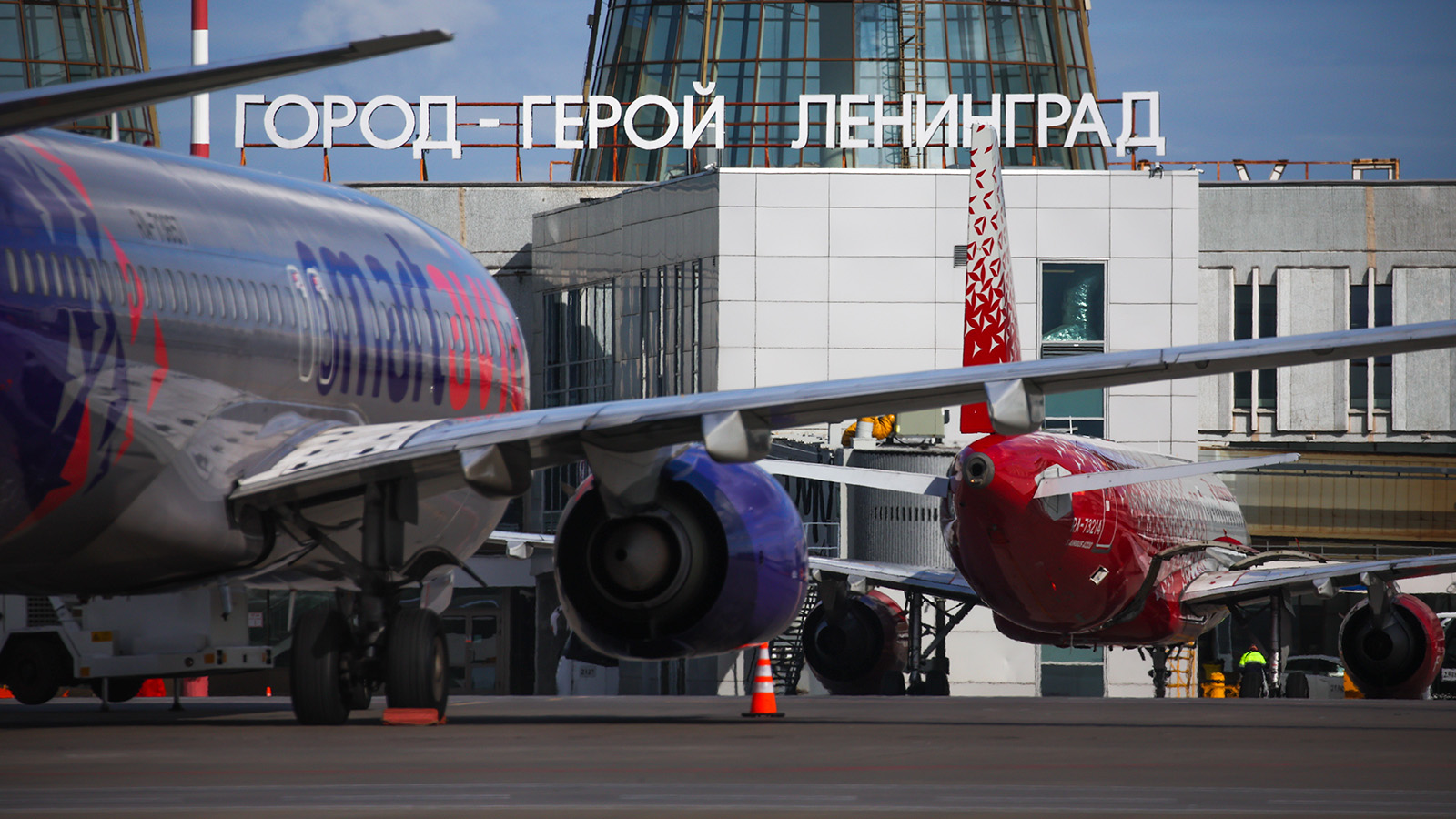 Костин сообщил о планах ВТБ продать долю в аэропорту Пулково