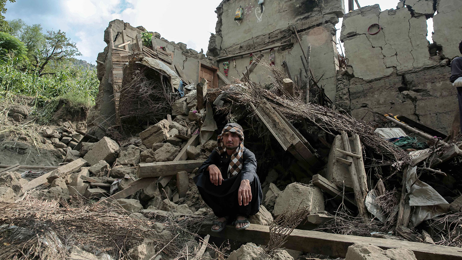 Что происходит в Афганистане на фоне крупнейшего землетрясения