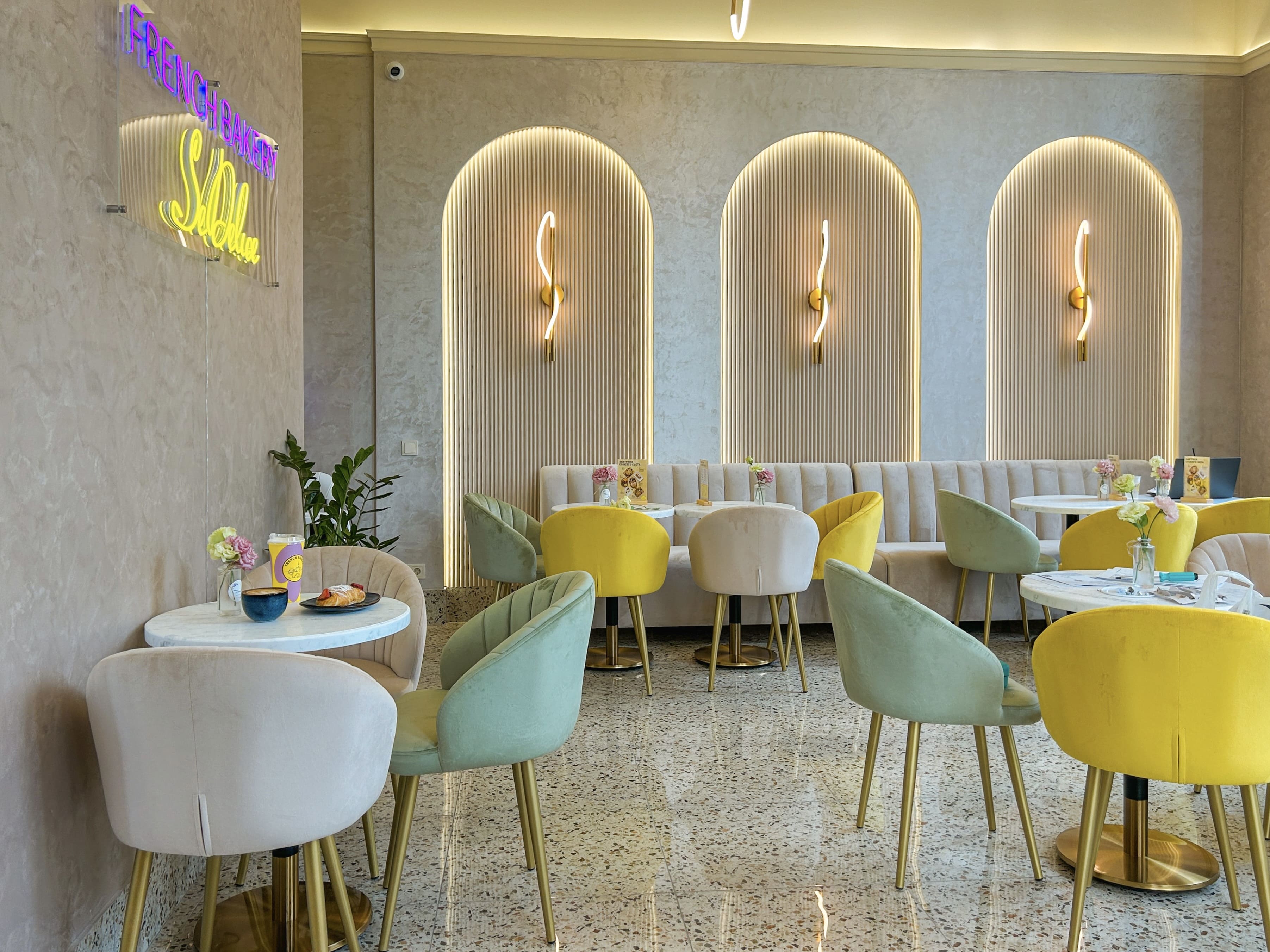 Жақында лесбияндық түнгі клубтар ашылды