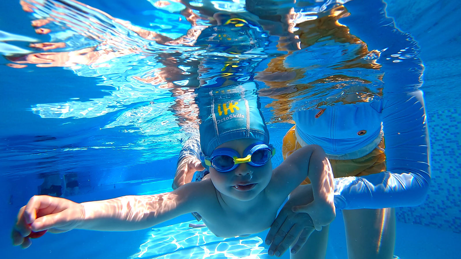 Учиться новому в воде: как Анна Гридина помогает детям развиваться через плавание
