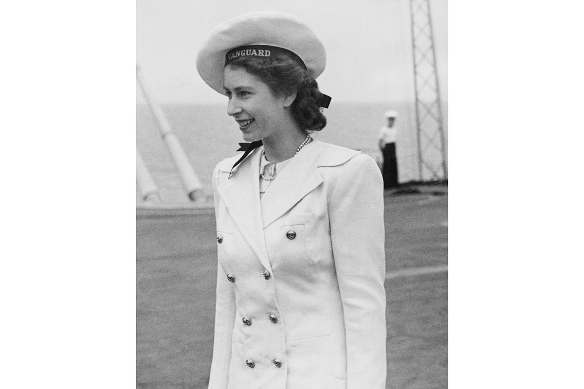 1947 год. На борту британского авианосца Implacable во время визита королевской семьи в Южную Африку