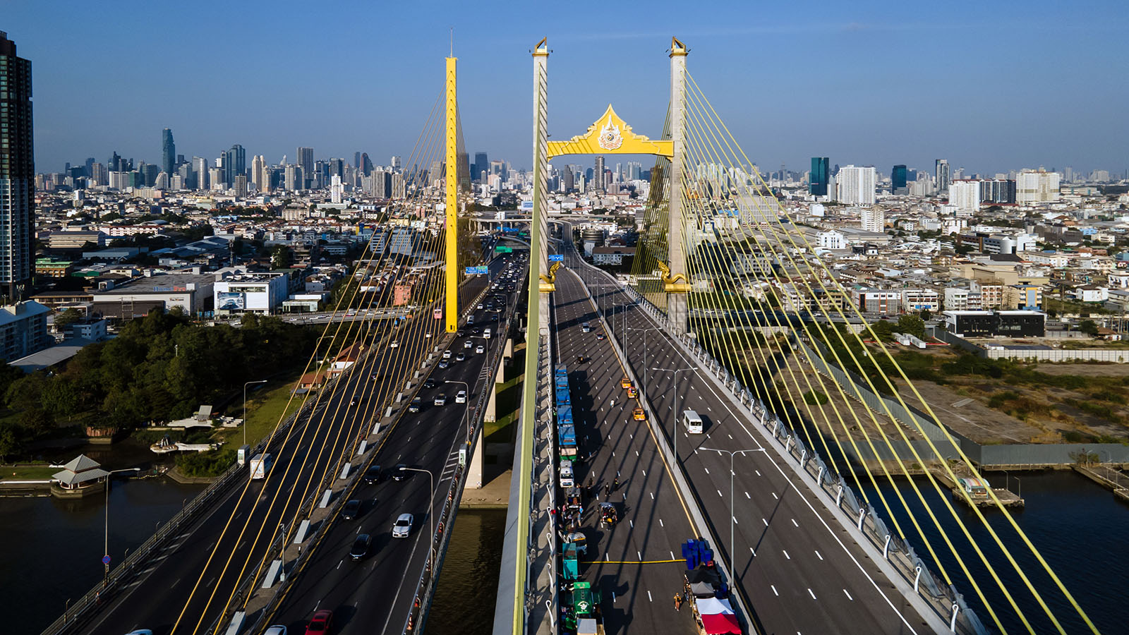 Новый курс Таиланда: страна решила развивать промышленность и цифровые технологии