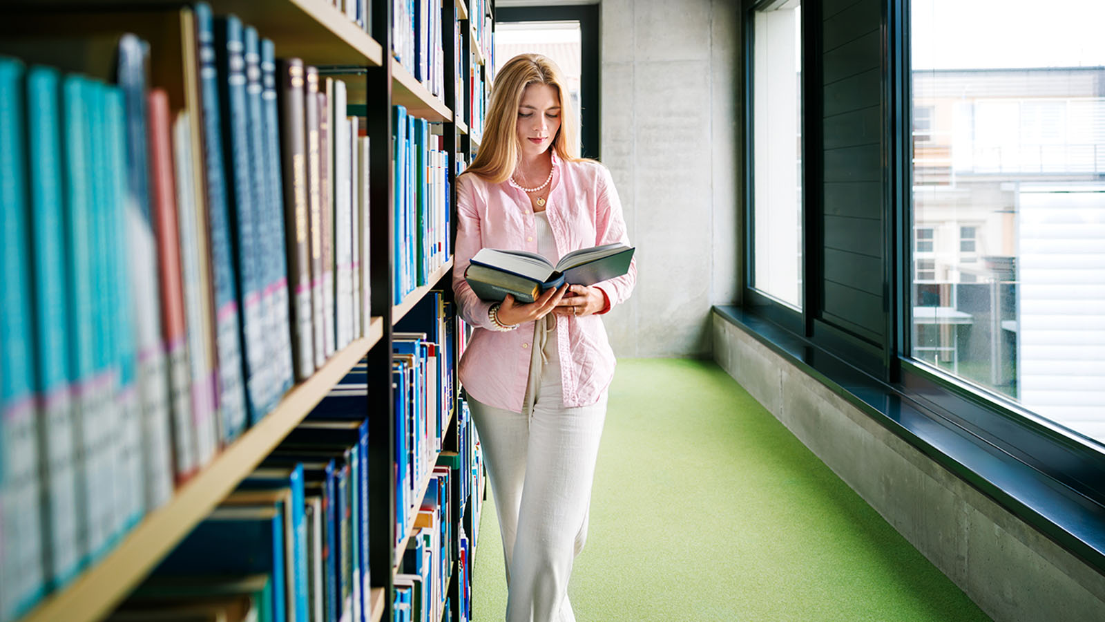 Как сделать свою жизнь лучше: топ-10 книг по саморазвитию и личностному росту