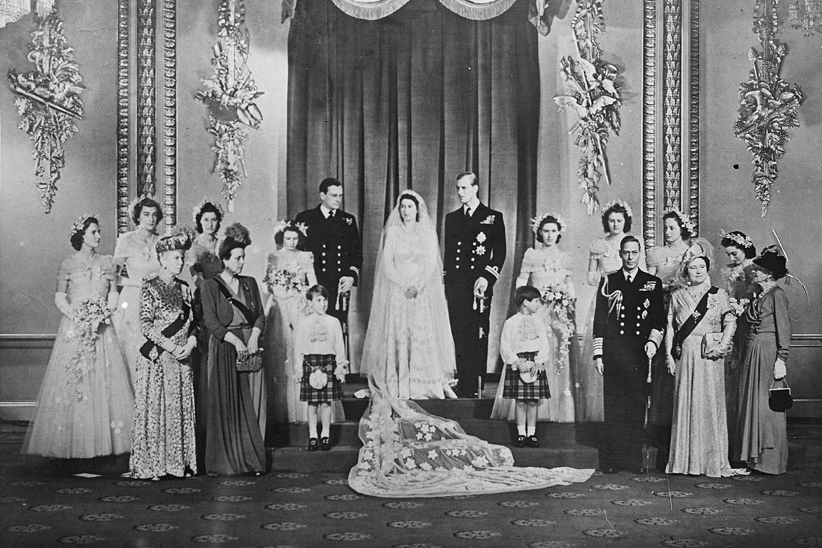 1947 год. Букингемский дворец. Свадьба принцессы Елизаветы и офицера королевского флота Филиппа Маунтбаттена, получившего титул принца