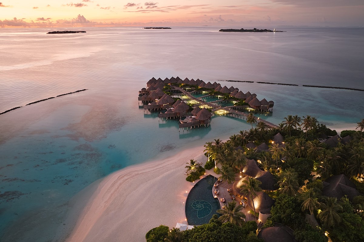 Новогодние каникулы в The Nautilus Maldives