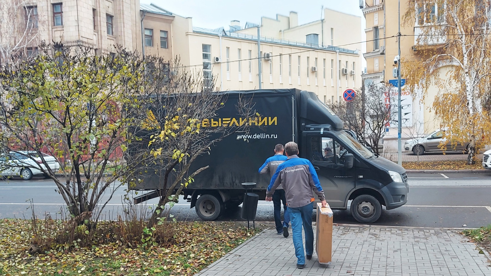 Только наличные, только СМС: как Волгоград уже месяц живет без мобильного интернета