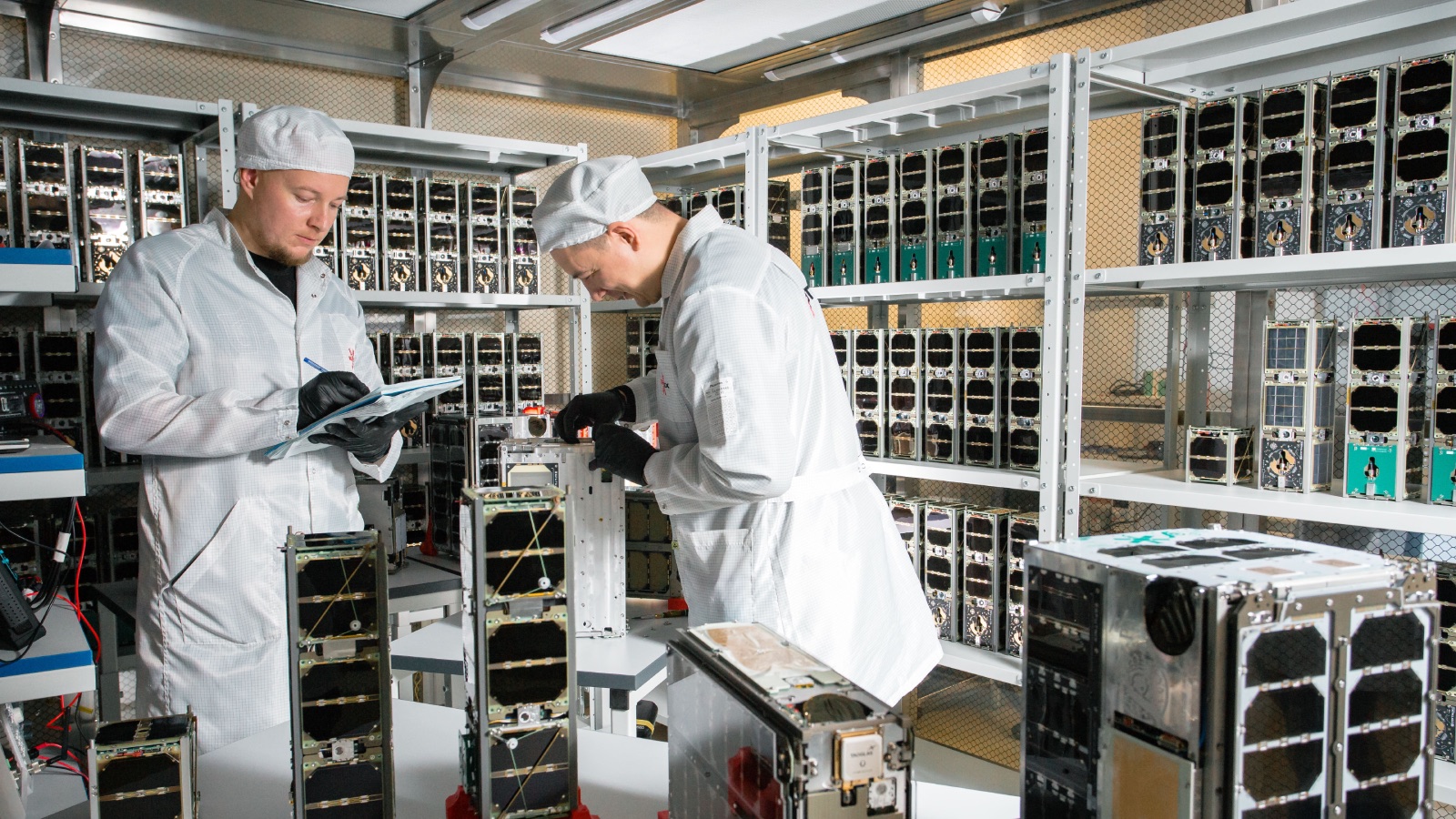 Входящий в АФК Система разработчик спутников сменил руководство