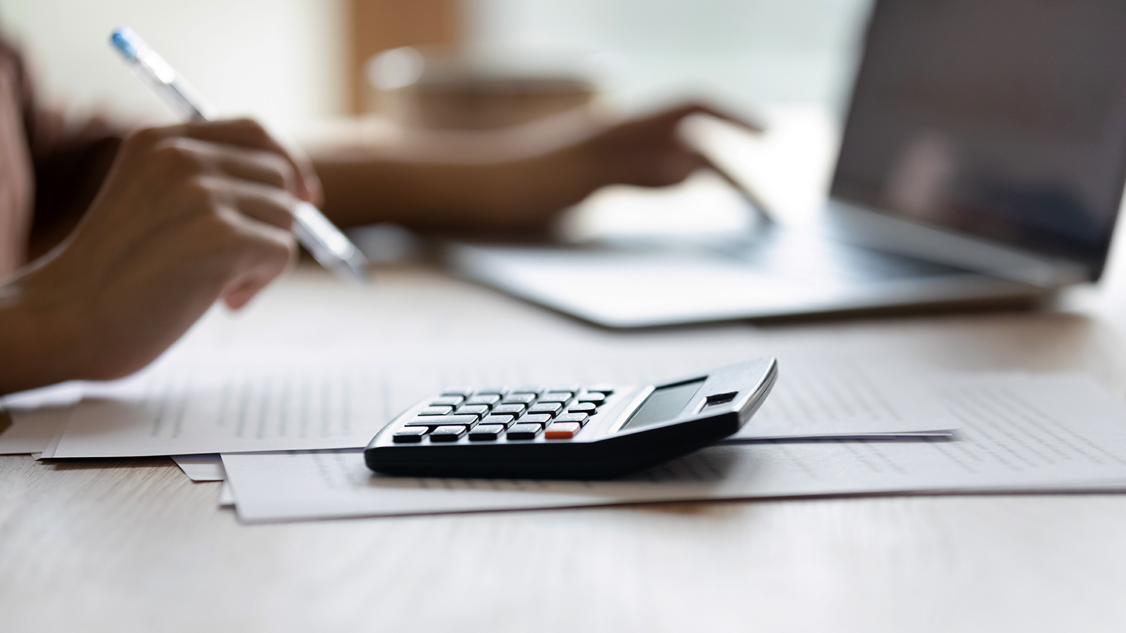 Бизнес предложил устранить «двойное налогообложение» расходов самозанятых - свежие новости на Toplenta