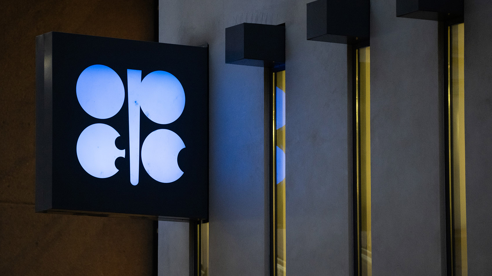 Ручное управление: почему нефть подешевела после ОПЕК и кто может заменить Россию