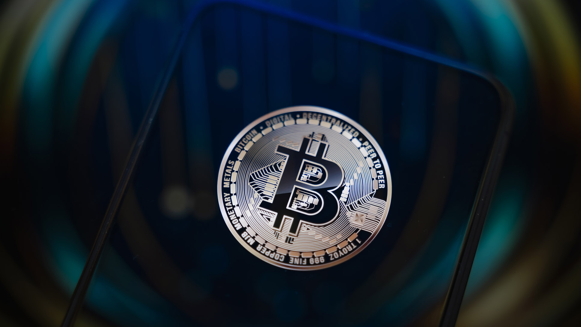 Криптозима, трампономика и триллионное IPО: главные события мировых рынков