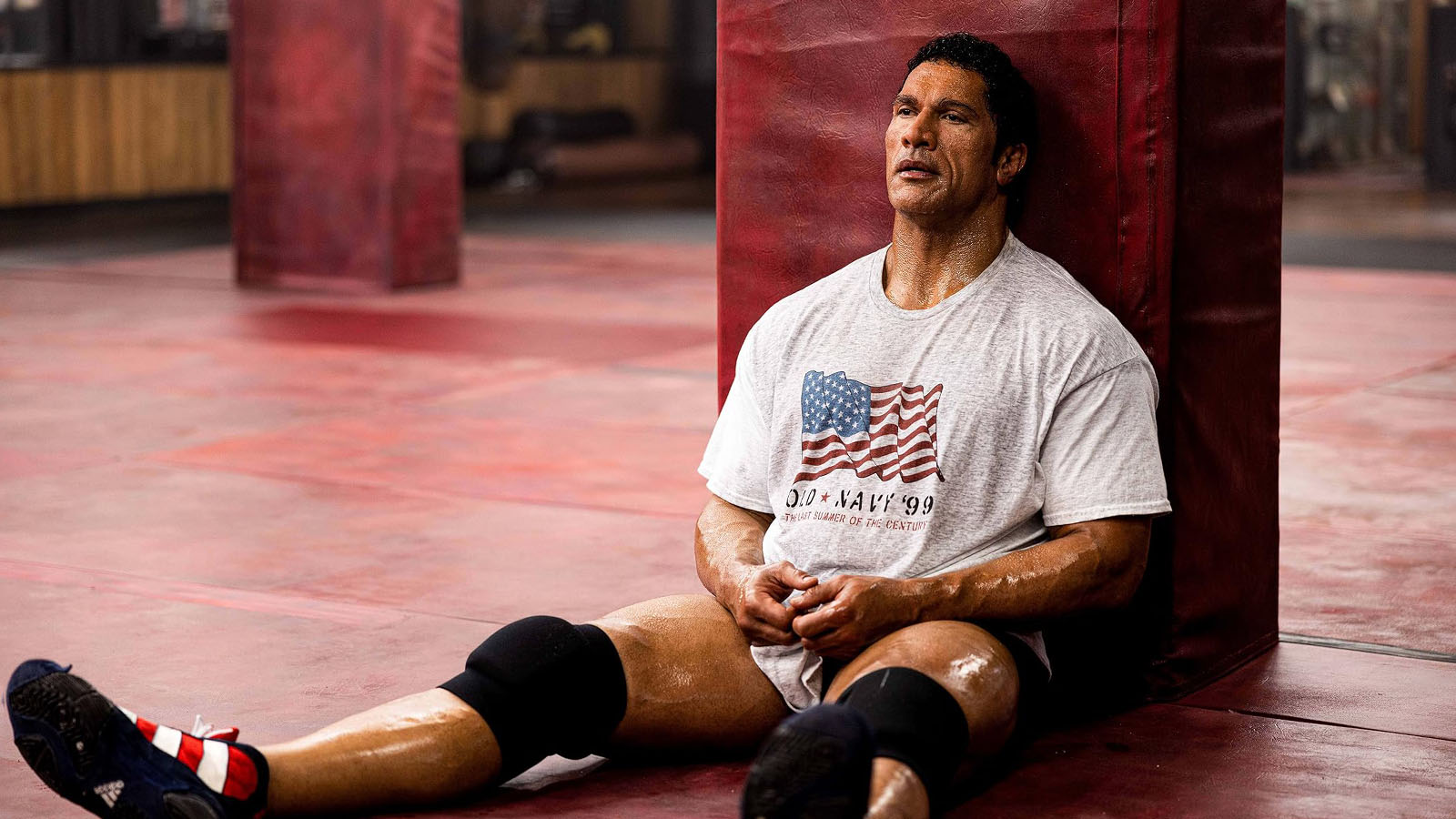 Дуэйн Джонсон готовится сразиться за «Оскар»: в прокат выходит «Крушащая машина» - похожая новость на Toplenta