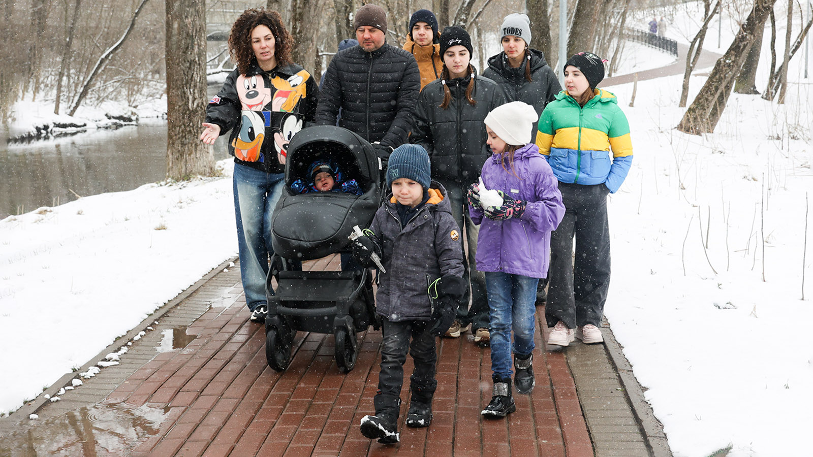 Число многодетных семей в России выросло более чем на 8% в 2025 году