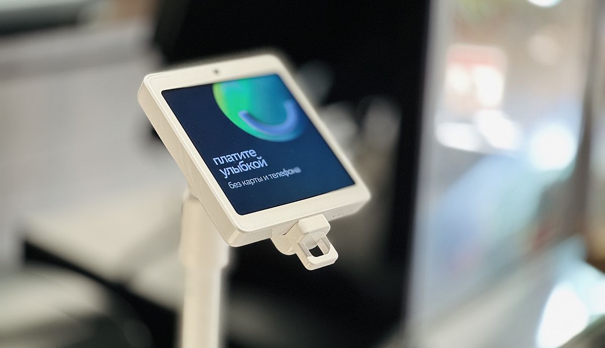 Тренд на лицо: в России резко вырос спрос на платежи с помощью биометрии