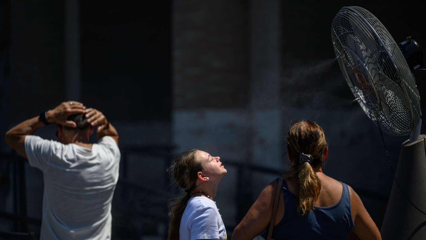 Наводнение в Санкт-Петербурге и сугробы в Африке: климатические катаклизмы 2025 года