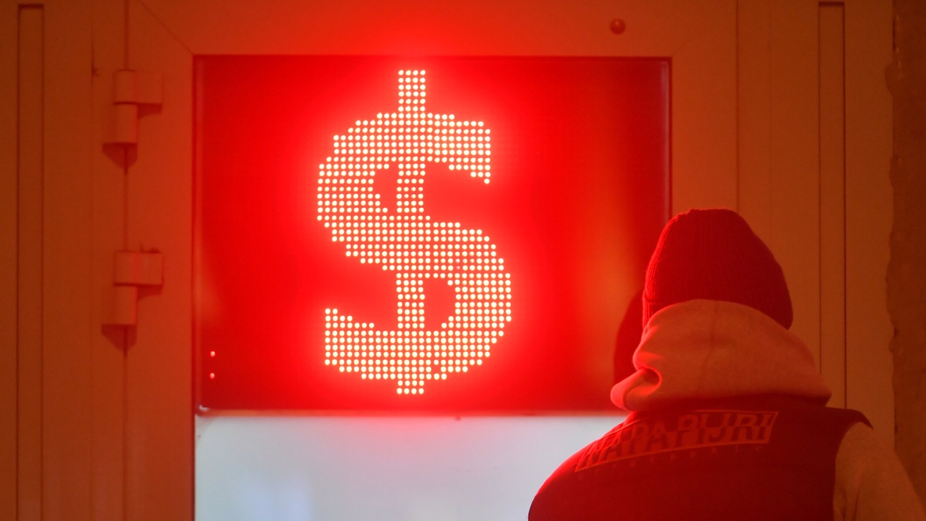 Девальвация отменяется: что будет с рублем и долларом в 2026 году