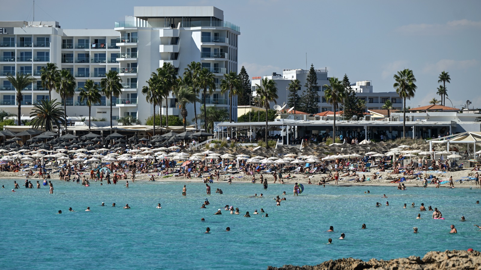 Налетай  подешевело: россияне скупили рекордное число зимних туров в теплые страны