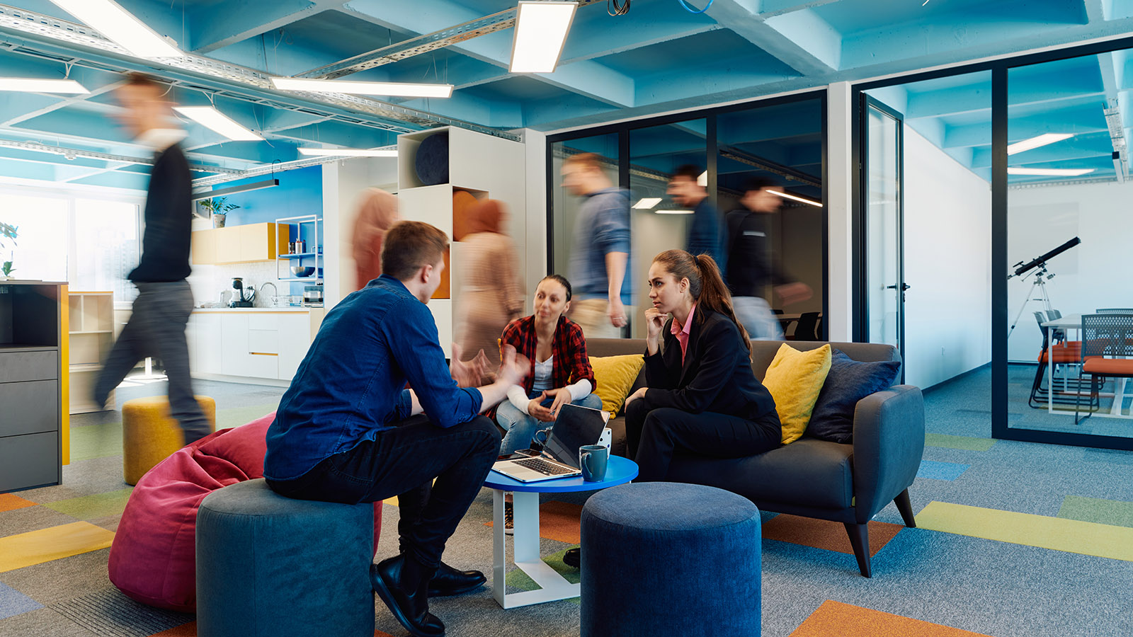 Субботний венчур: выход основателя iGooods из СИЗО и суд Рыболовлева с фондом в США