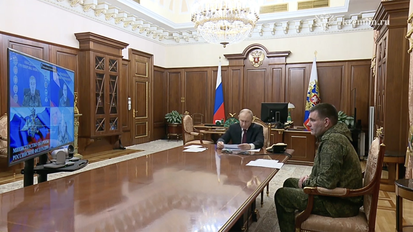 Путину доложили о полном переходе Северска под контроль российских военных