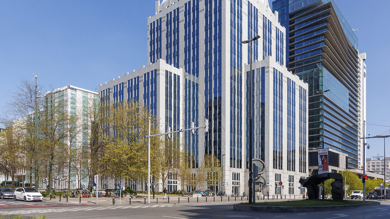 Сквозь санкции: как держатели российских еврооблигаций пытаются получить свои деньги