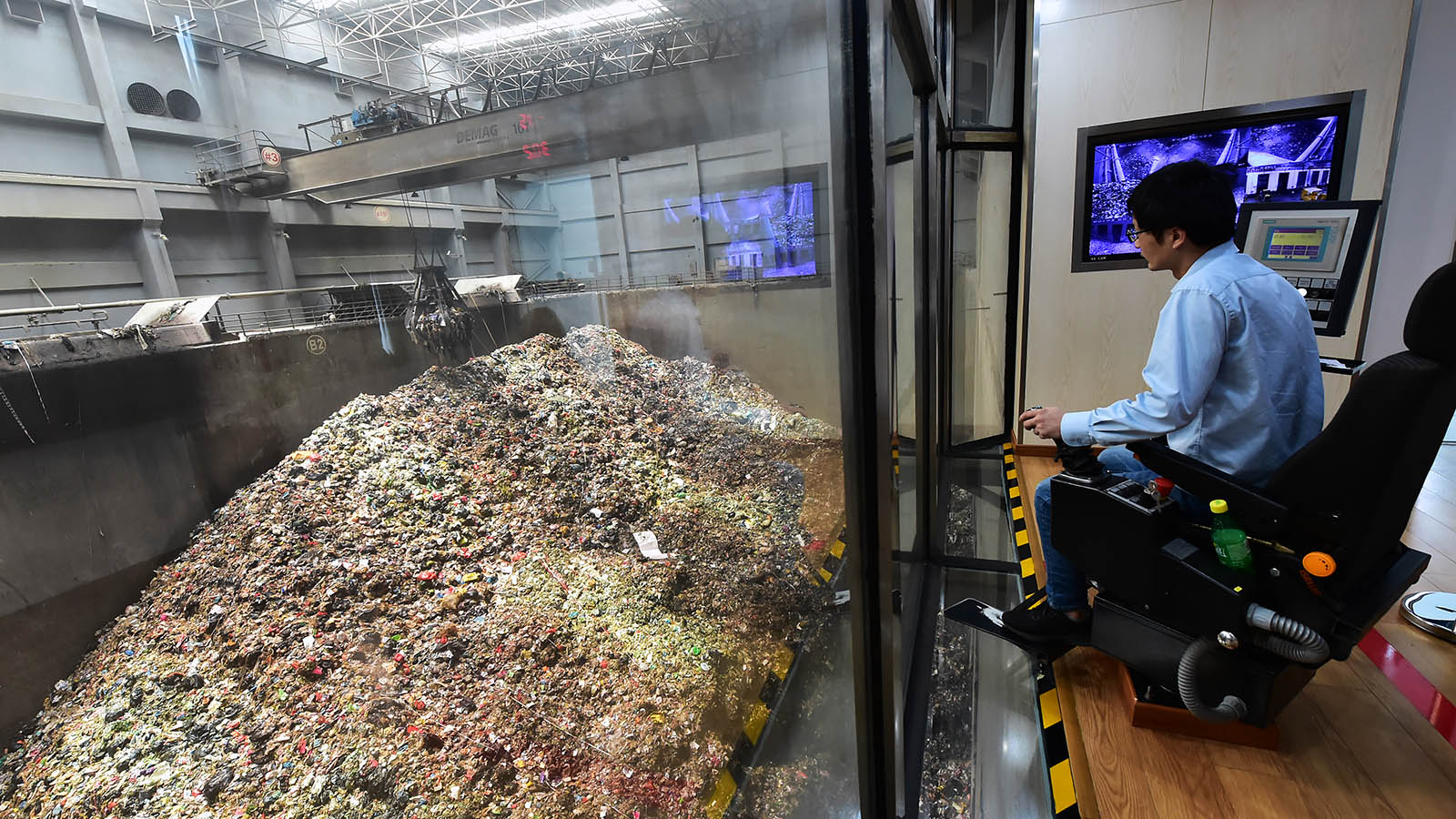 Дефицит отходов: как мусоросжигательные заводы в Китае оказались на грани разорения