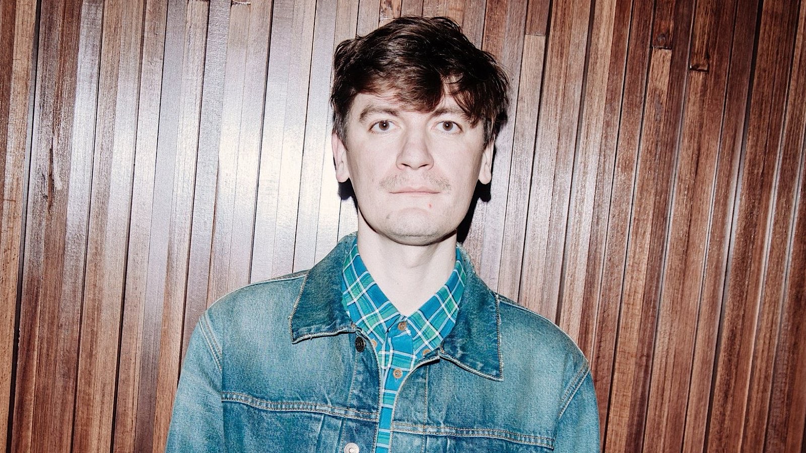 Комика Александра Гудкова оштрафовали за пародийный клип Я узкий