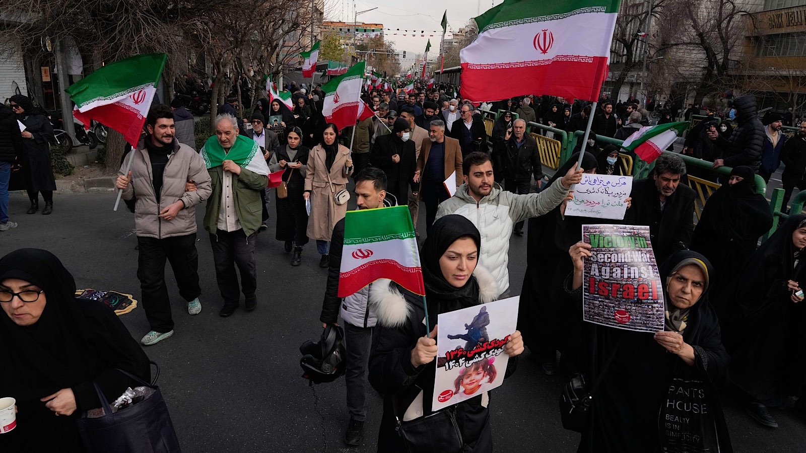 Протест на развилке: приведет ли вмешательство Трампа к падению режима в Тегеране