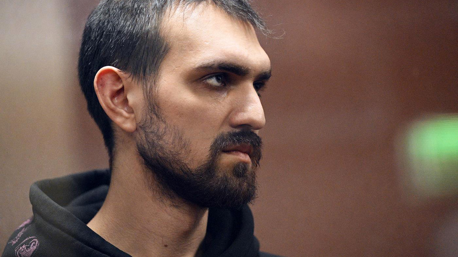 Комику Артемию Останину продлили арест еще на полгода