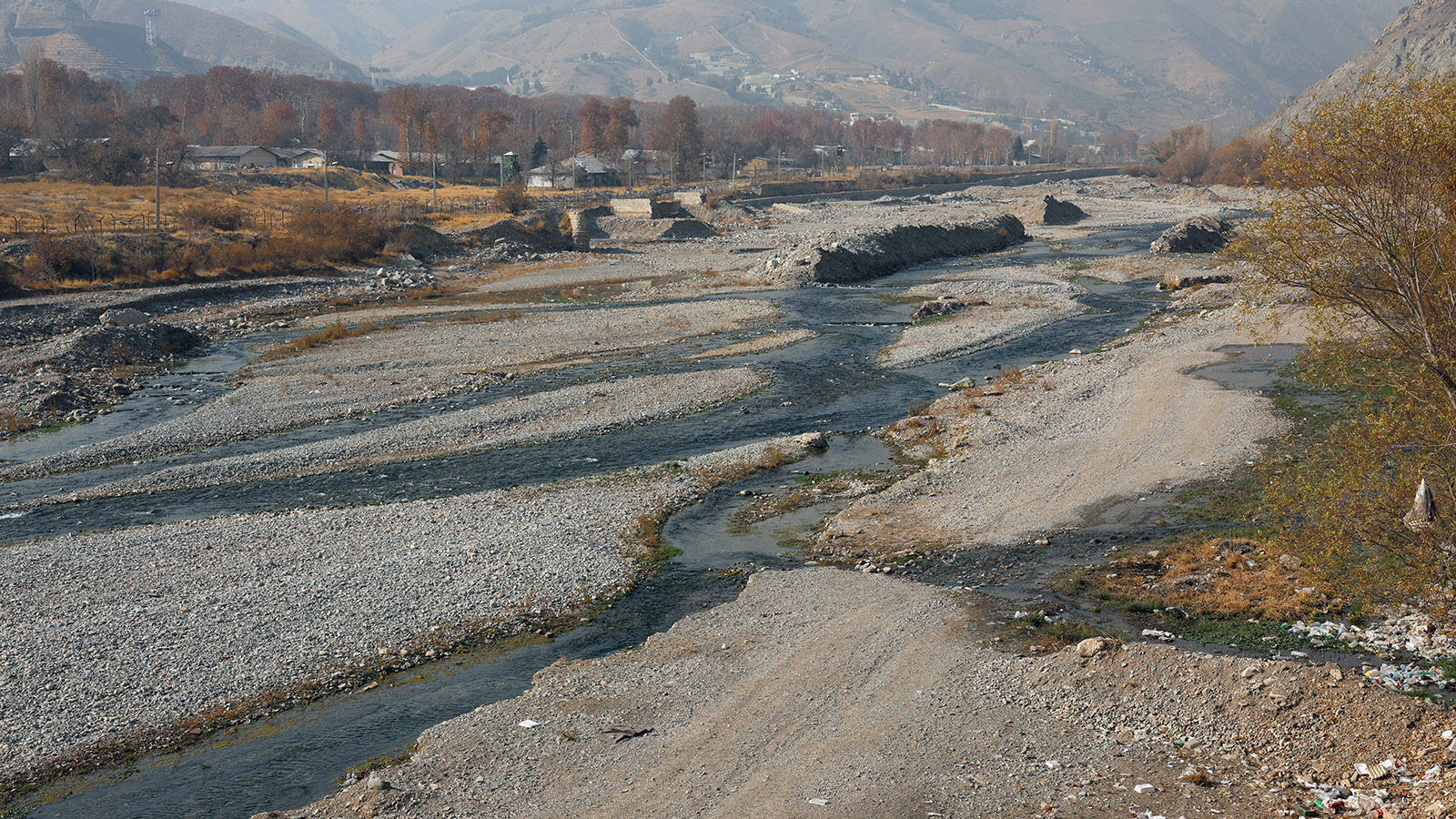 Водная мафия и истощение запасов: как Иран переживает самую тяжелую засуху в истории