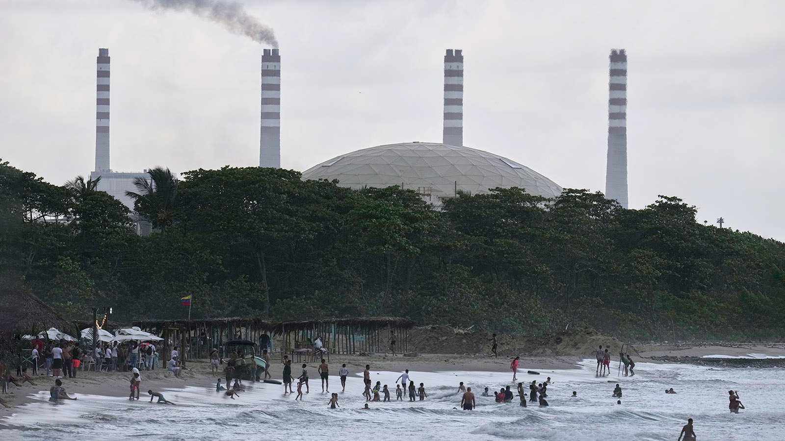 Трудно быть раем: как снять ресурсное проклятие и что есть у Венесуэлы кроме нефти