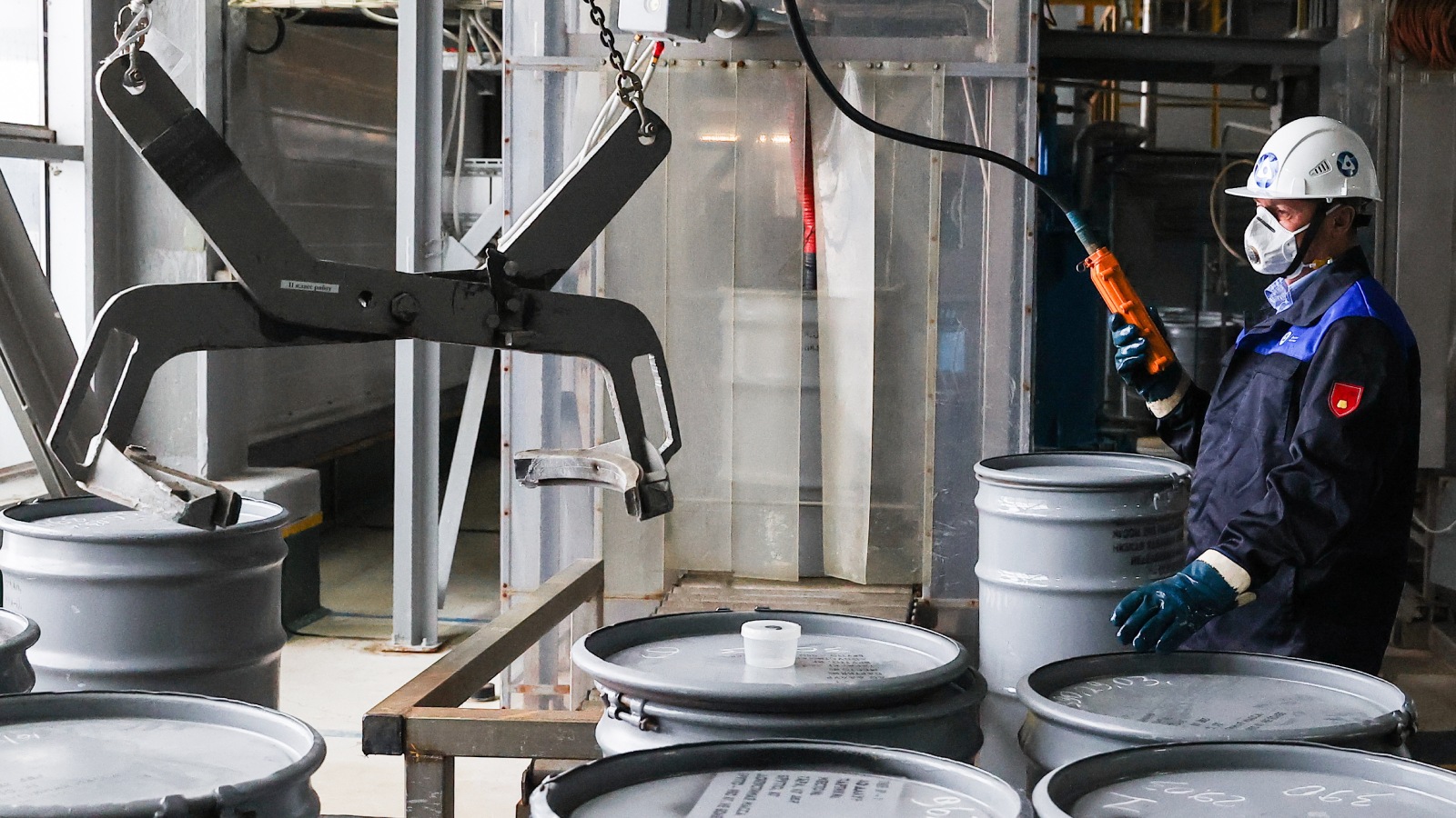 Уран вместо нефти: мировые цены и спрос на металл растут