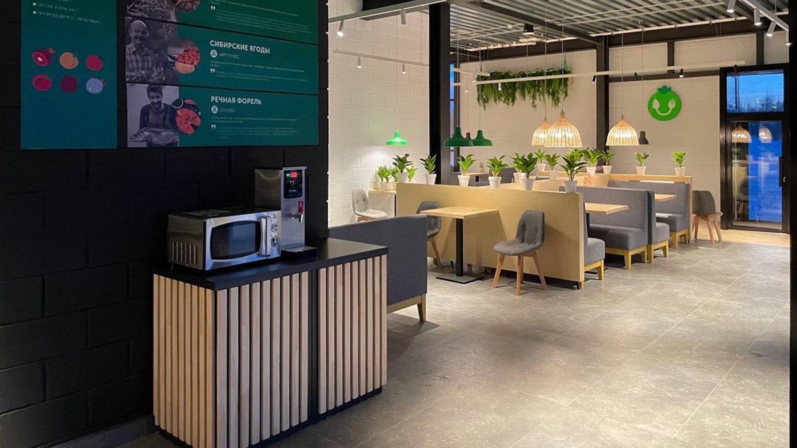 Вилка Ложка вышла на полярный круг: первое кафе в Салехарде открылось по франшизе