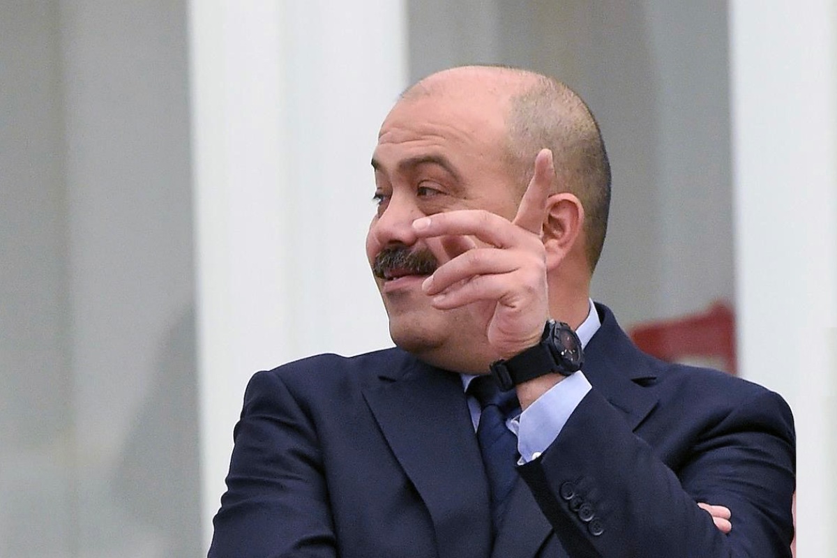 №19. Искандер Махмудов