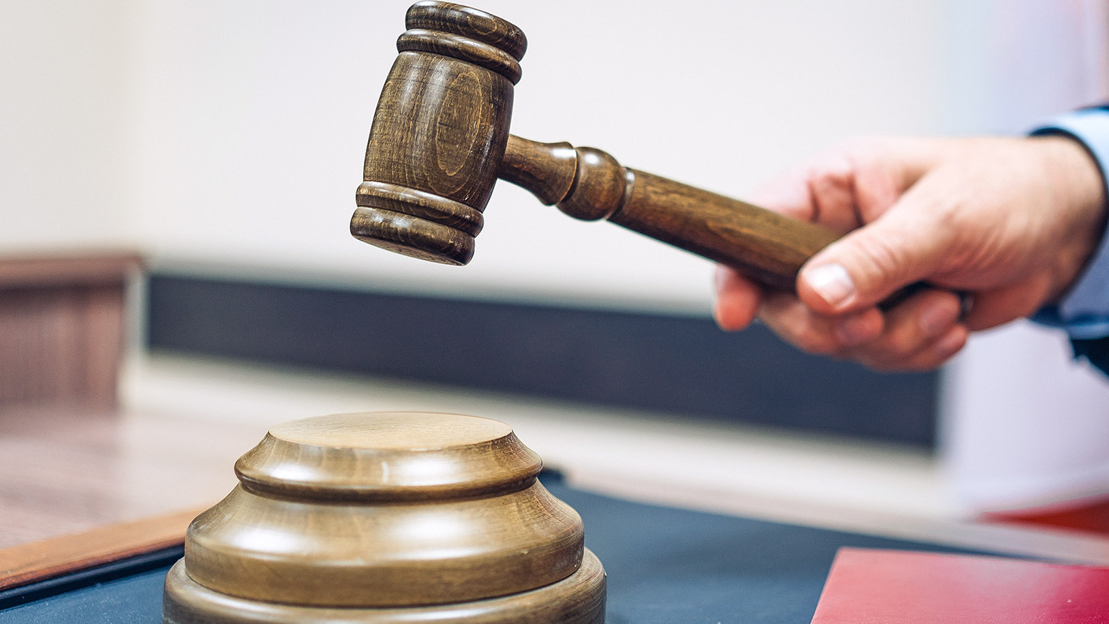 Суд признал ЛГБТ-группу Выход экстремистским объединением