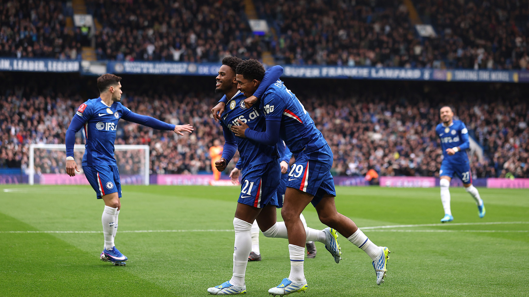 Налог на успех: как агентские выплаты в английском футболе пробили отметку в 500 млн