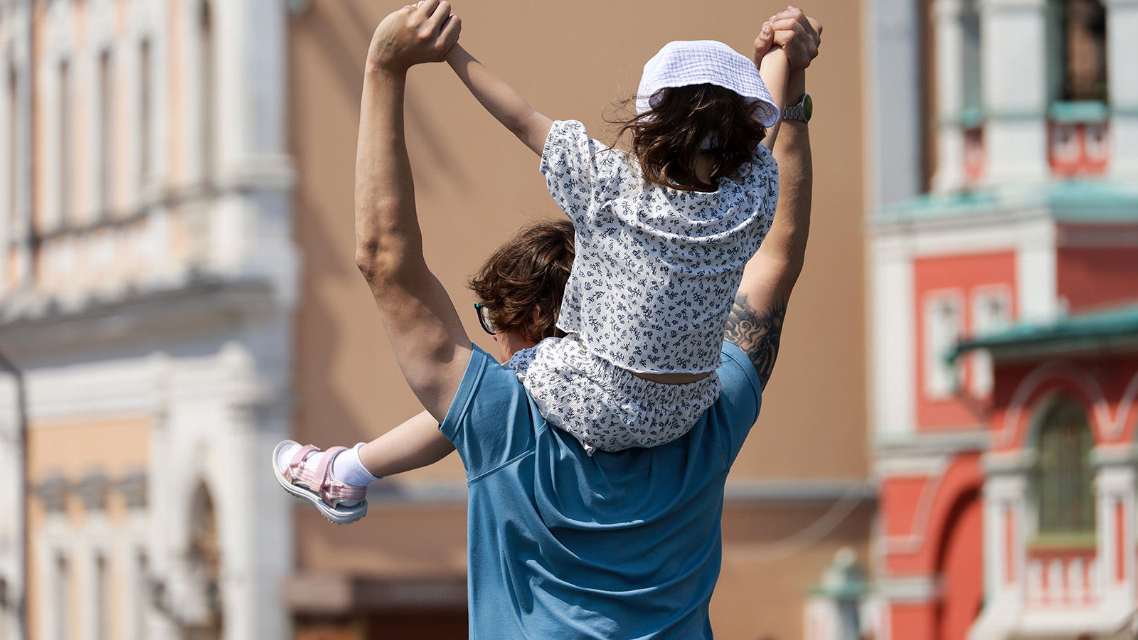 Депутаты внесли в Госдуму законопроект о родительских часах для отцов